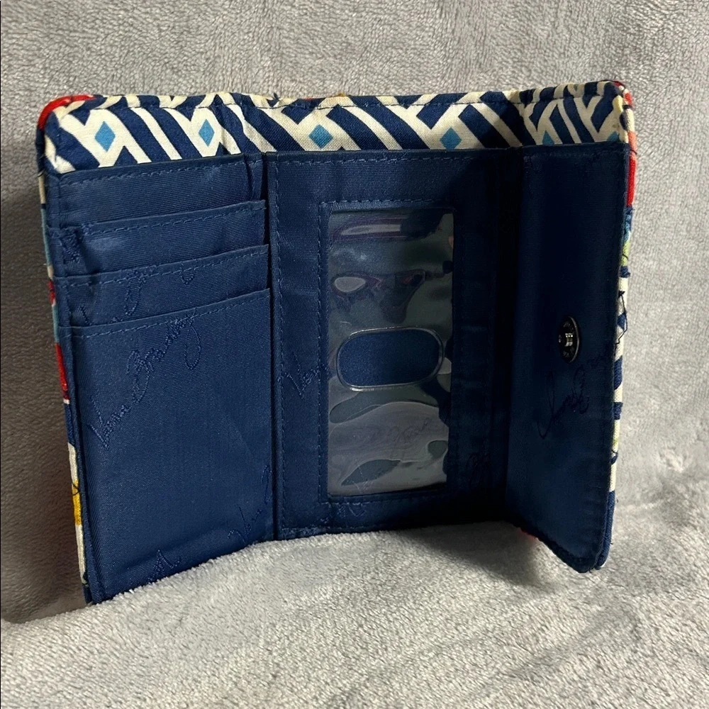 VERA BRADLEY Retired Pattern “Summer Cottage” Kisslock Wallet - Picture 3 of 6